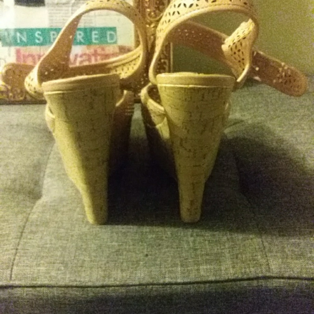 Shoes - Picture 5 of 5